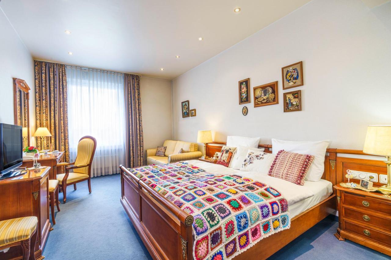 Tante Alma's Lasthaus Am Ring Hotel 3*